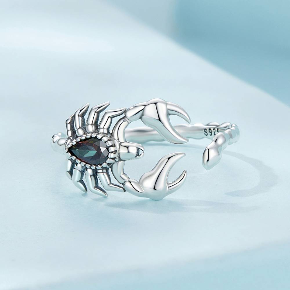 Inel reglabil din Argint Scorpion Diamond