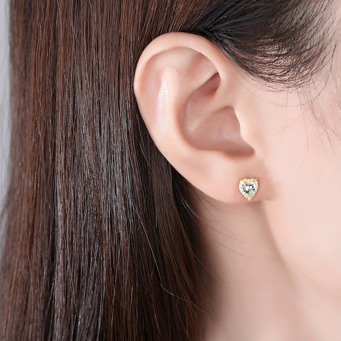 Cercei din argint placati cu aur inima cu cristale zirconiu cesini purtati