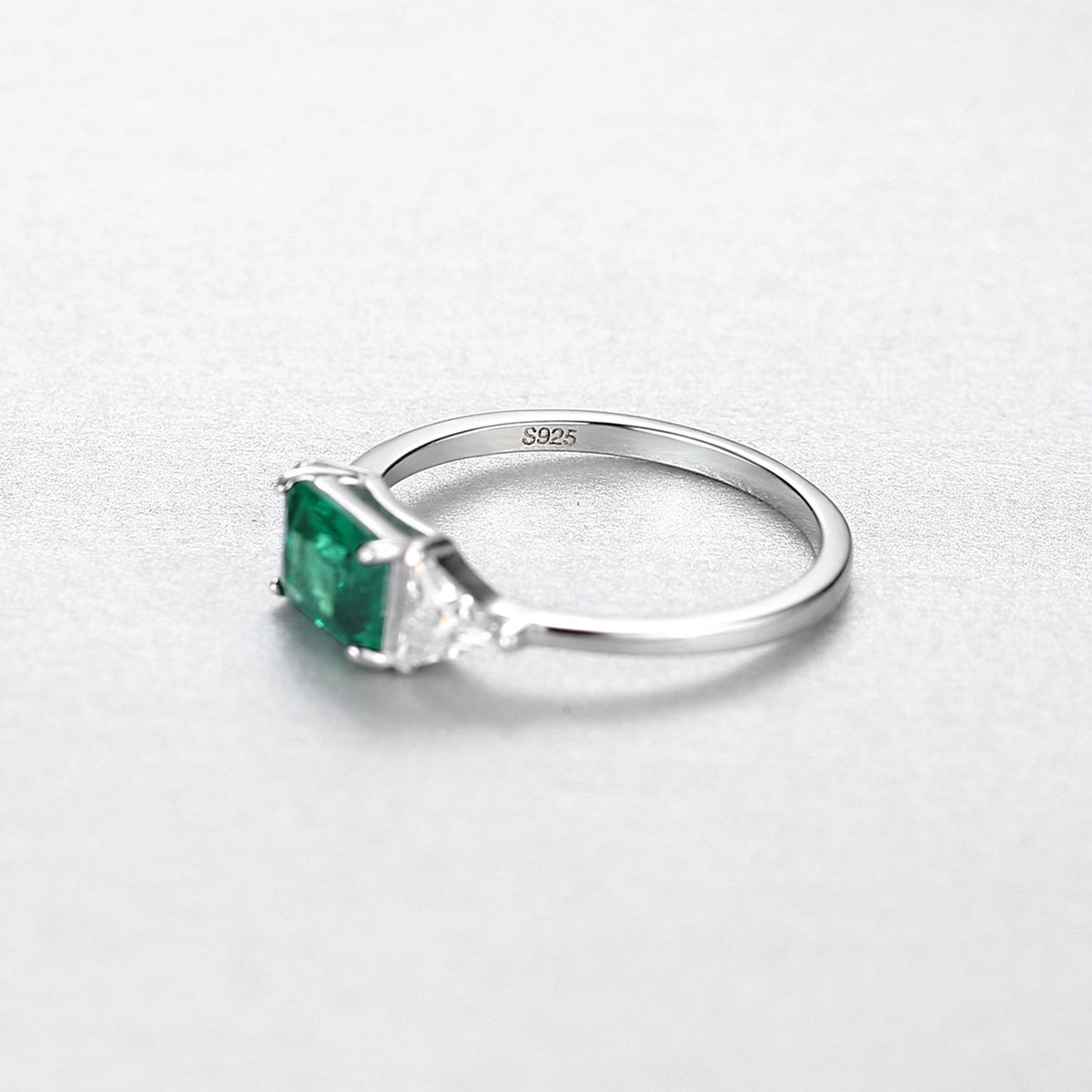 Inel din Argint Izzie Emerald Cut