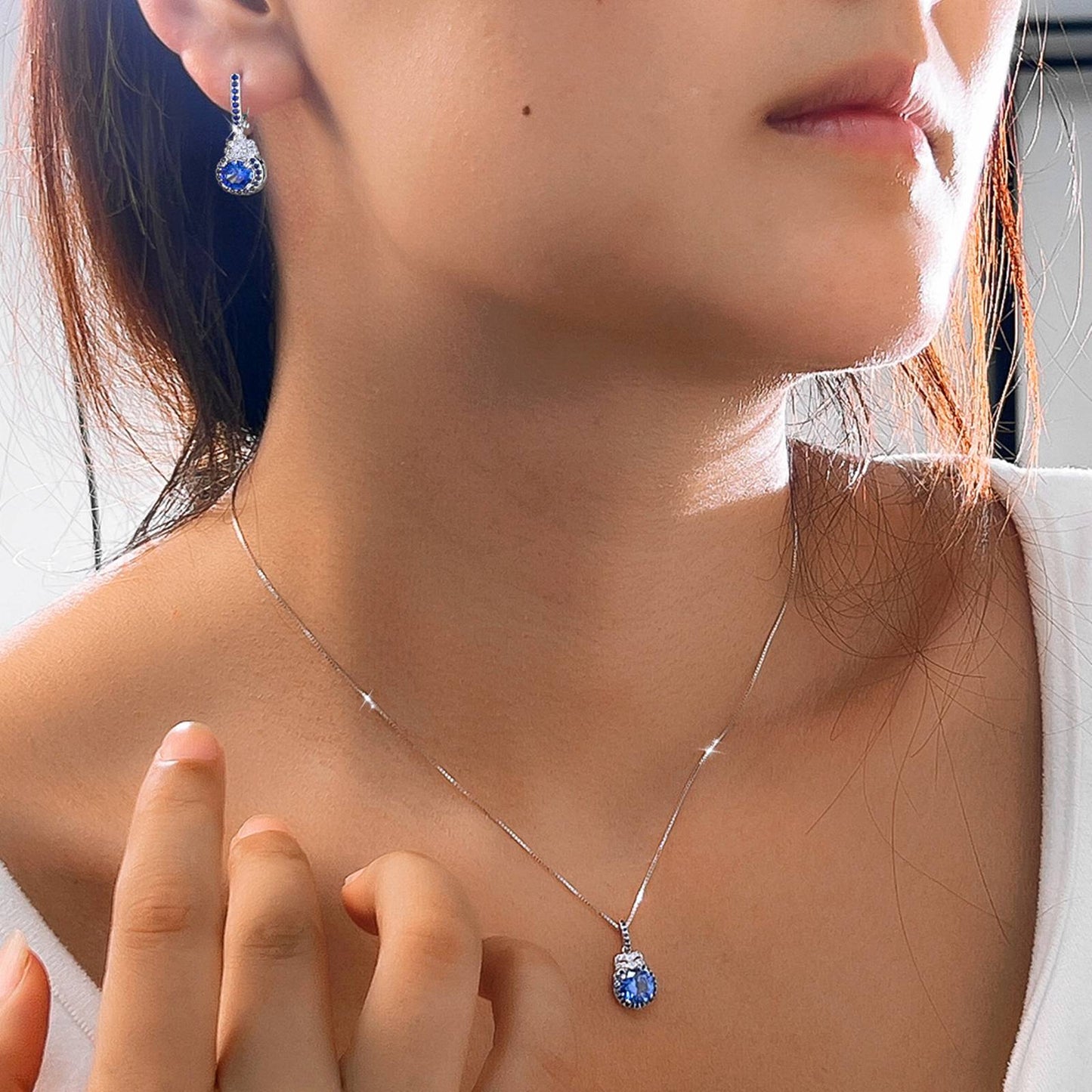 Set din argint elegant colier si cercei cu safir albastru si cristale zirconiu cesini femei