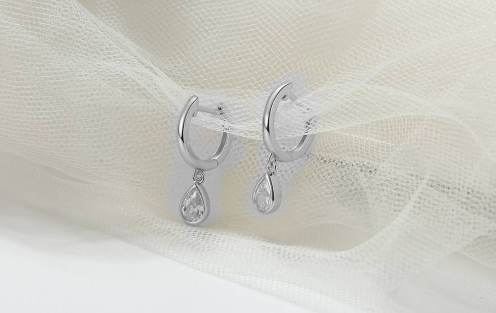 Cercei din Argint White Teardrop