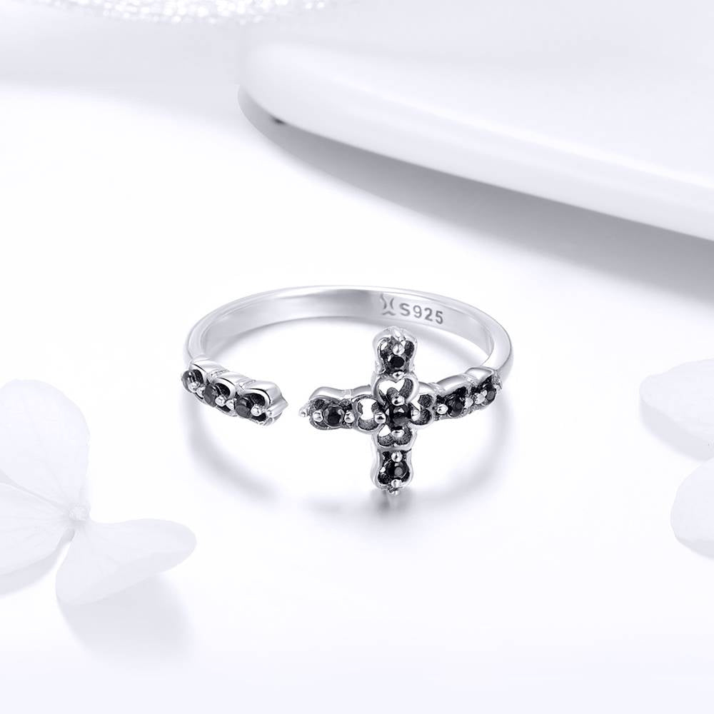 Inel reglabil din Argint Black Light Cross