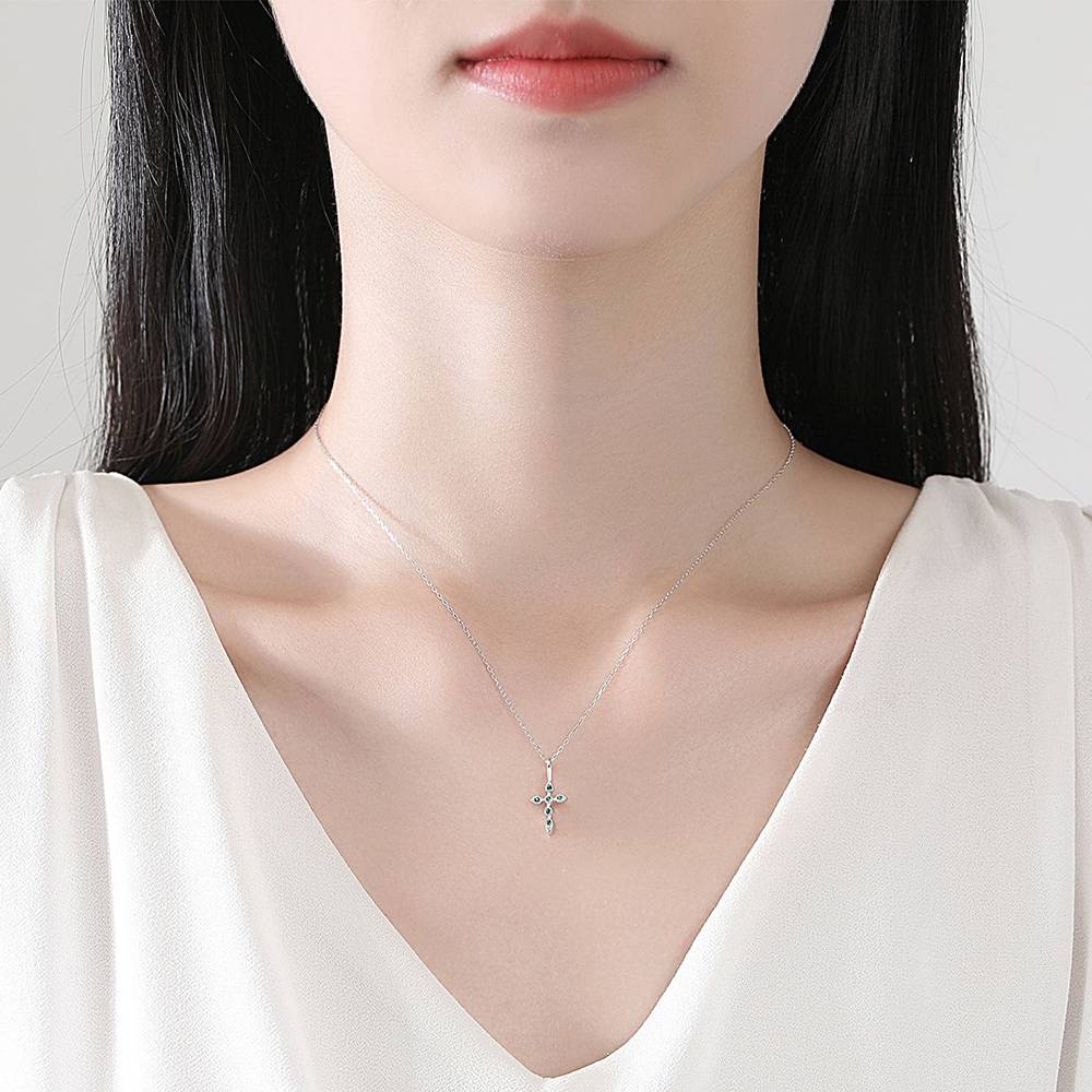 Colier din Argint Serra Emerald Cross