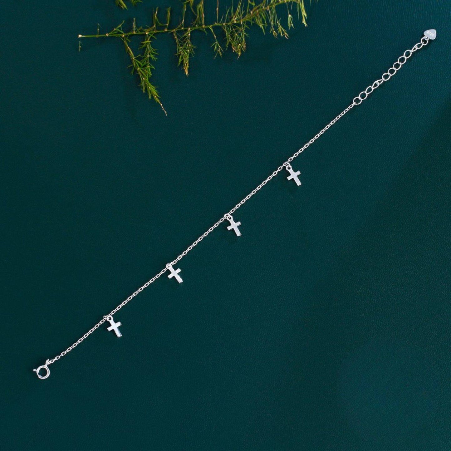 Bratara din argint simpla cu cruciulite cesini cadou