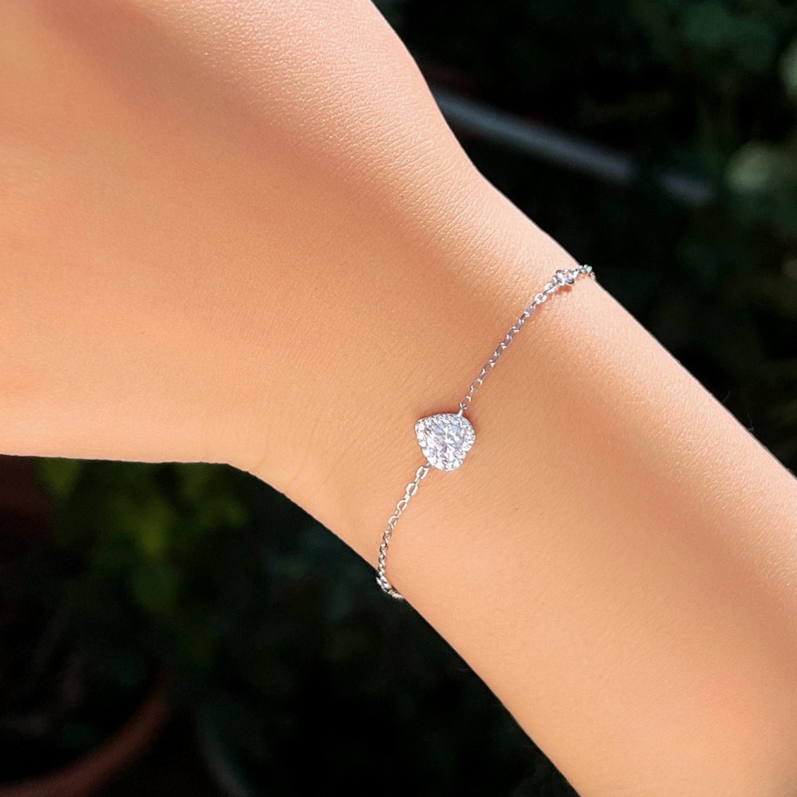 Bratara din argint eleganta cu inimioara si cristale zirconiu cesini femei