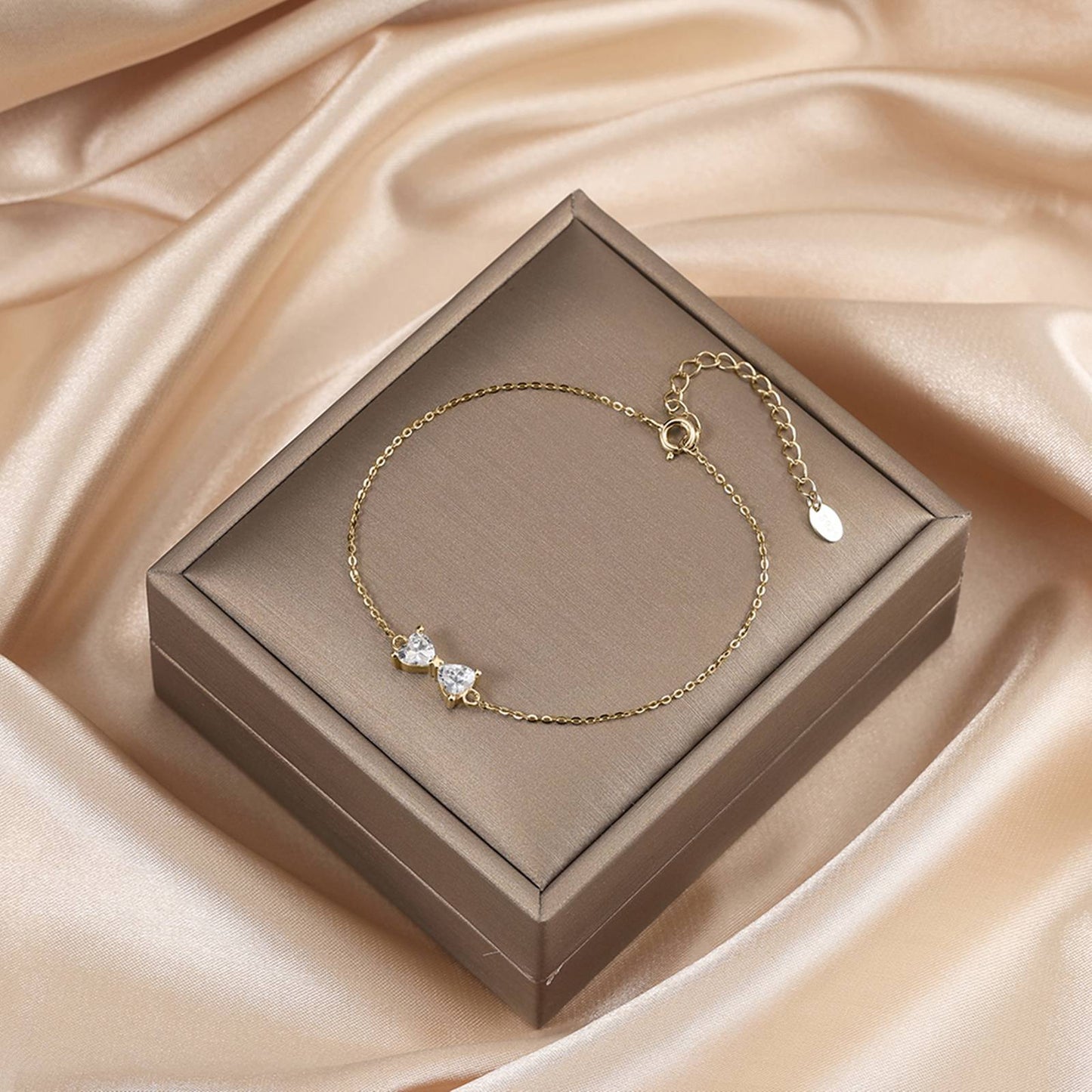 Bratara din argint placata cu aur cu fundita si zirconiu eleganta cesini cadou