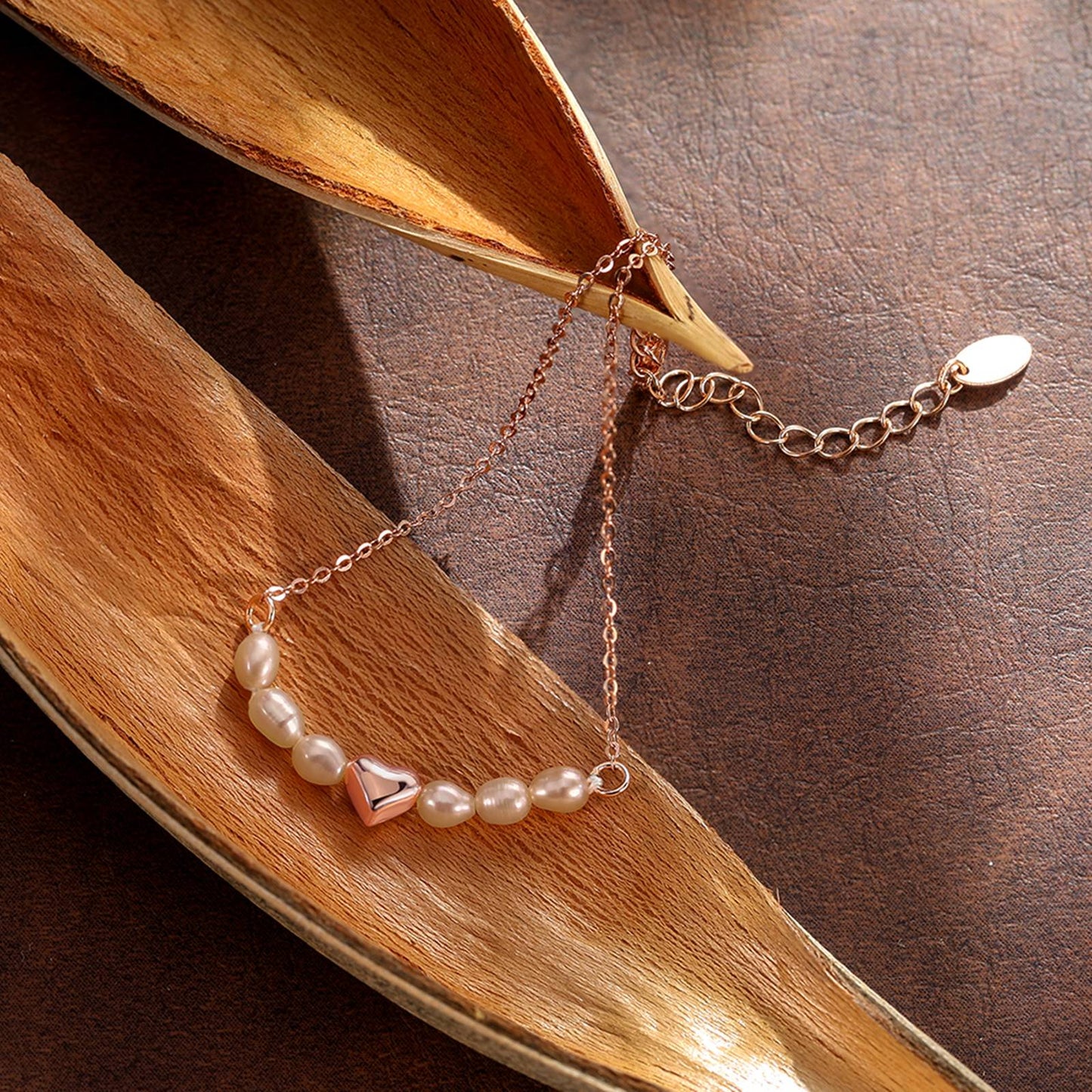 Bratara din argint eleganta placata cu aur cu inima si perle naturale cesini cadou