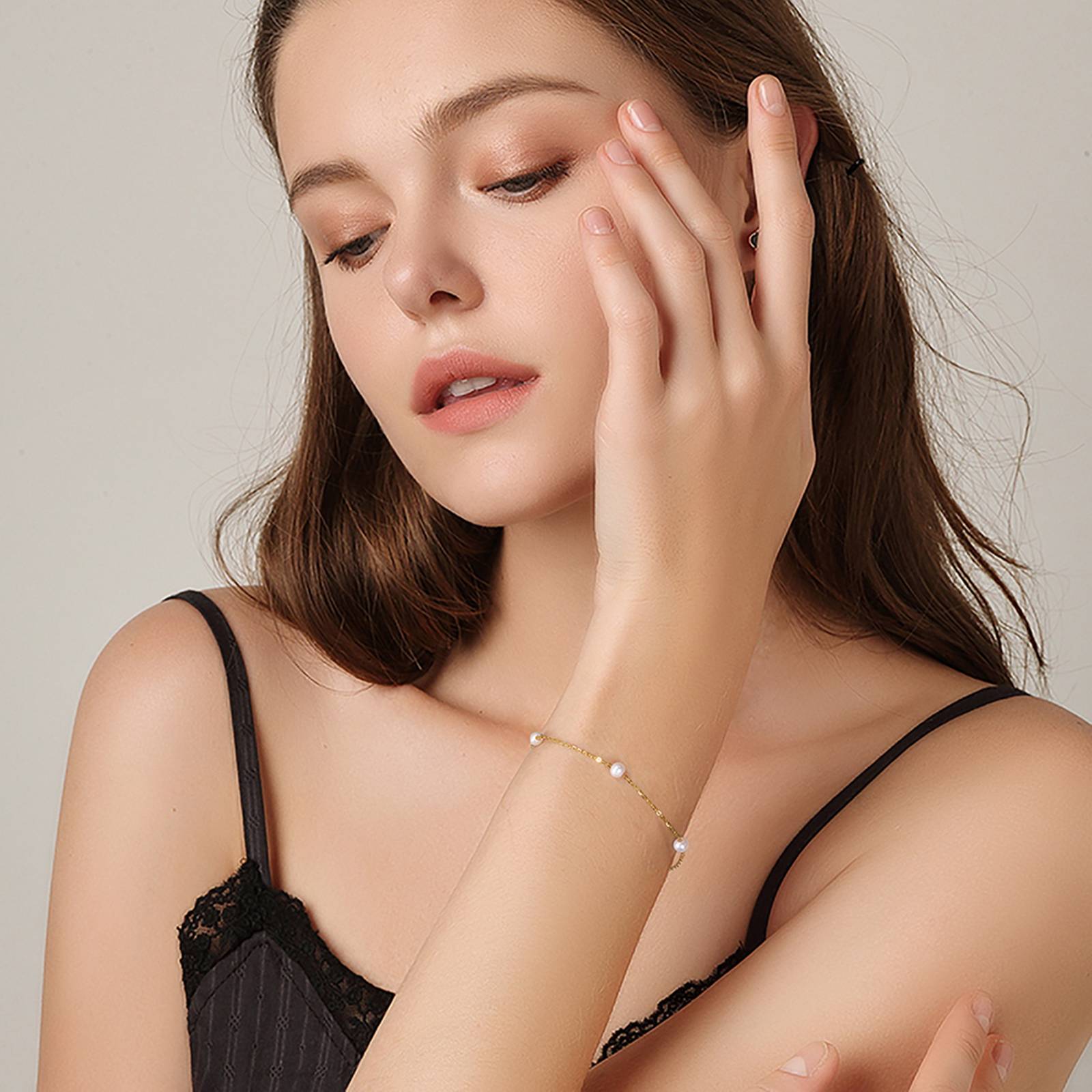 Set din argint elegant placat cu aur cercei si bratara cu perle naturale cesini femei