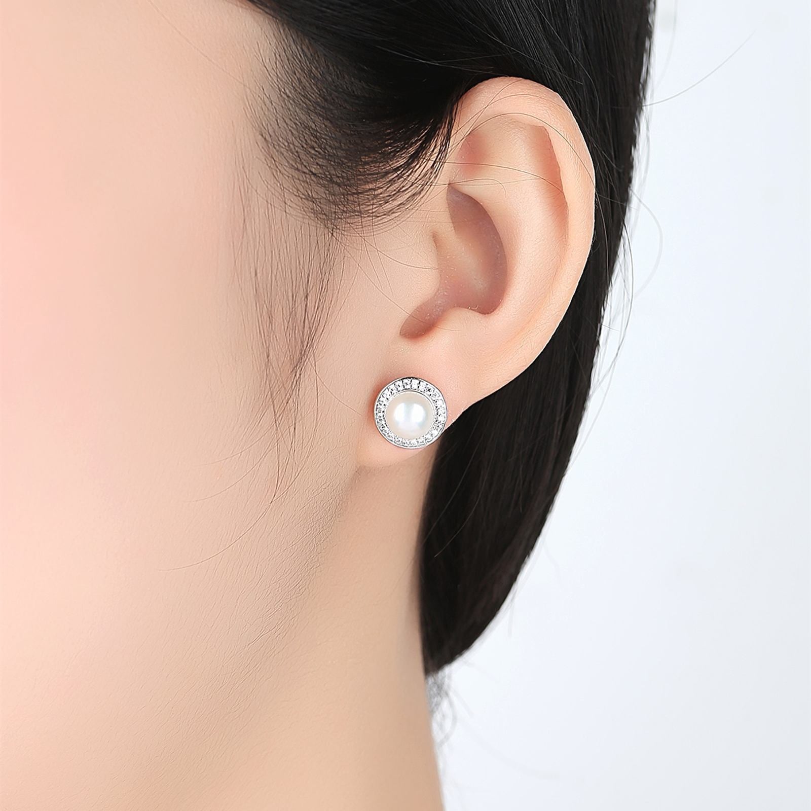 Cercei din argint rotunzi eleganti cu perle naturale si cristale zirconiu cesini femei
