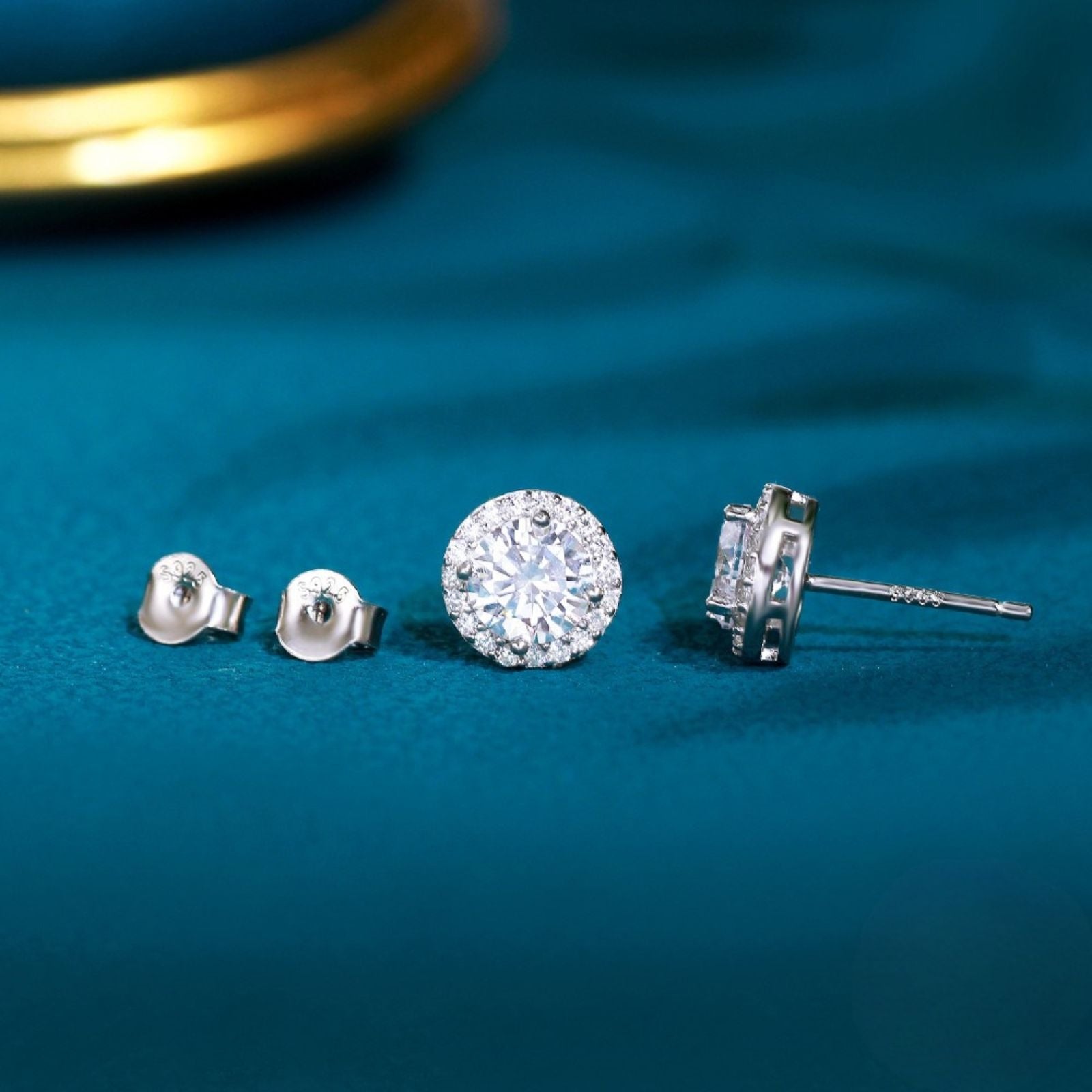 Cercei din argint eleganti rotunzi cu cristale zirconiu cesini cadou