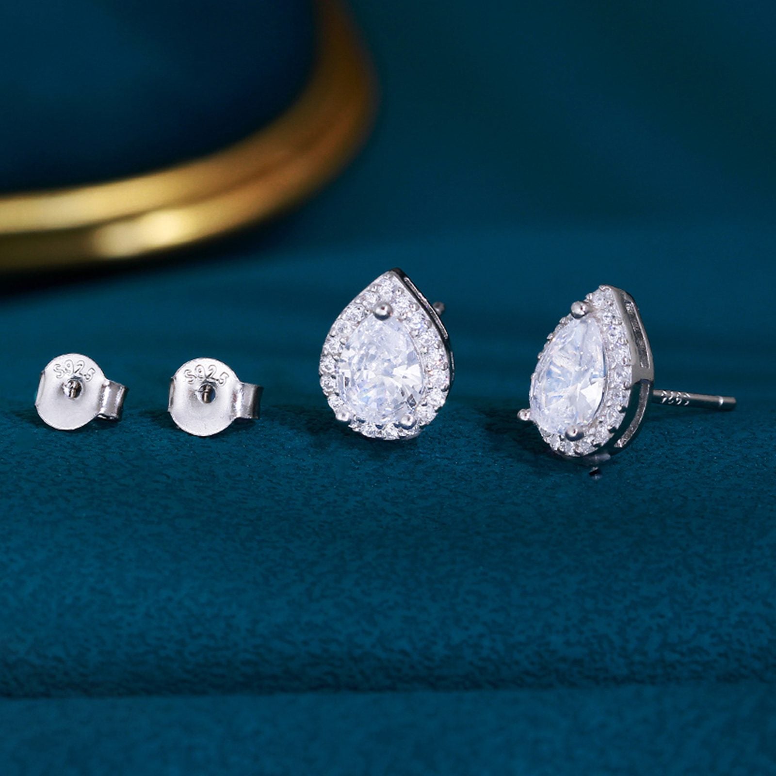 Cercei din argint eleganti lacrima cu cristale zirconiu cesini cadou
