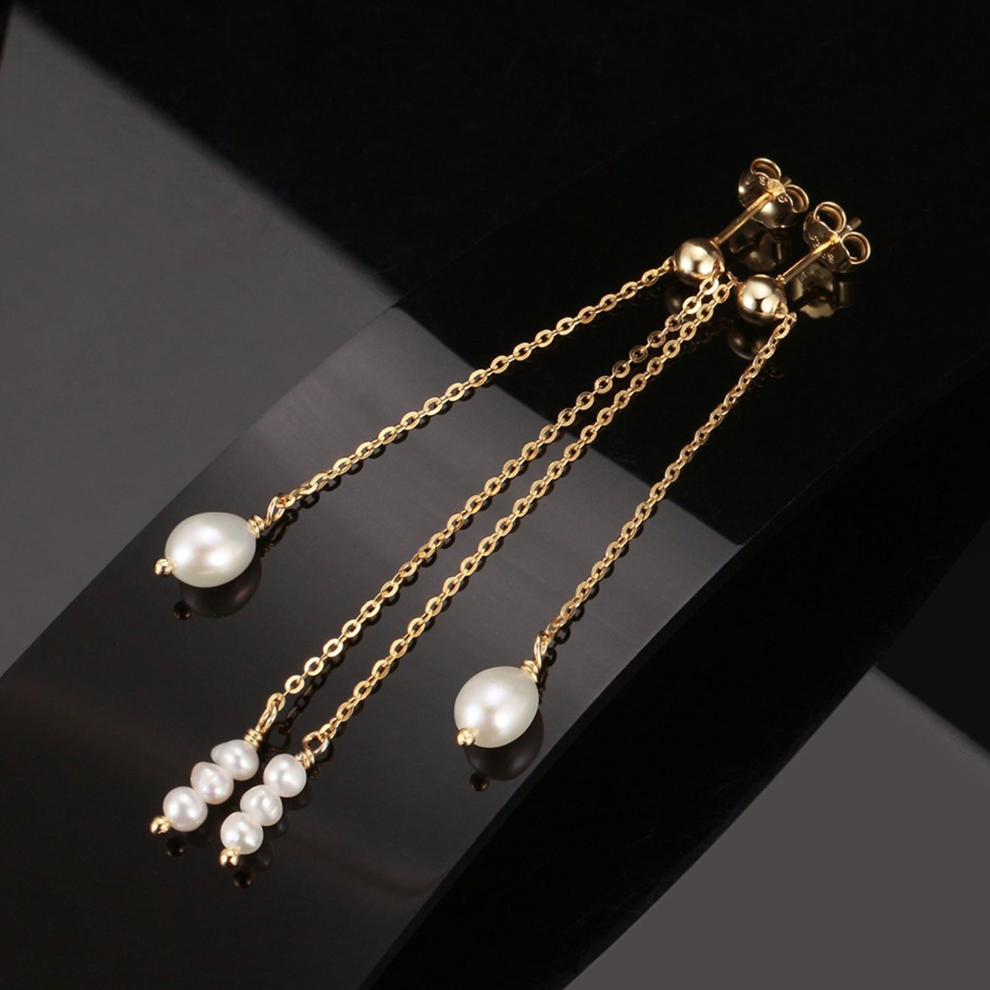 Cercei din argint placati cu aur eleganti lungi cu lantisor cu perle naturale cesini cadou