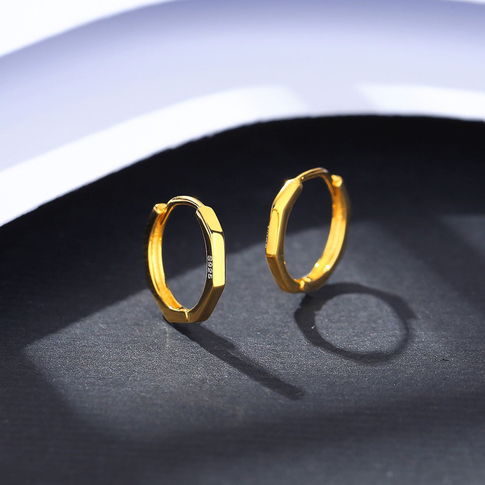 Cercei din argint rotunzi placati cu aur cesini cadou