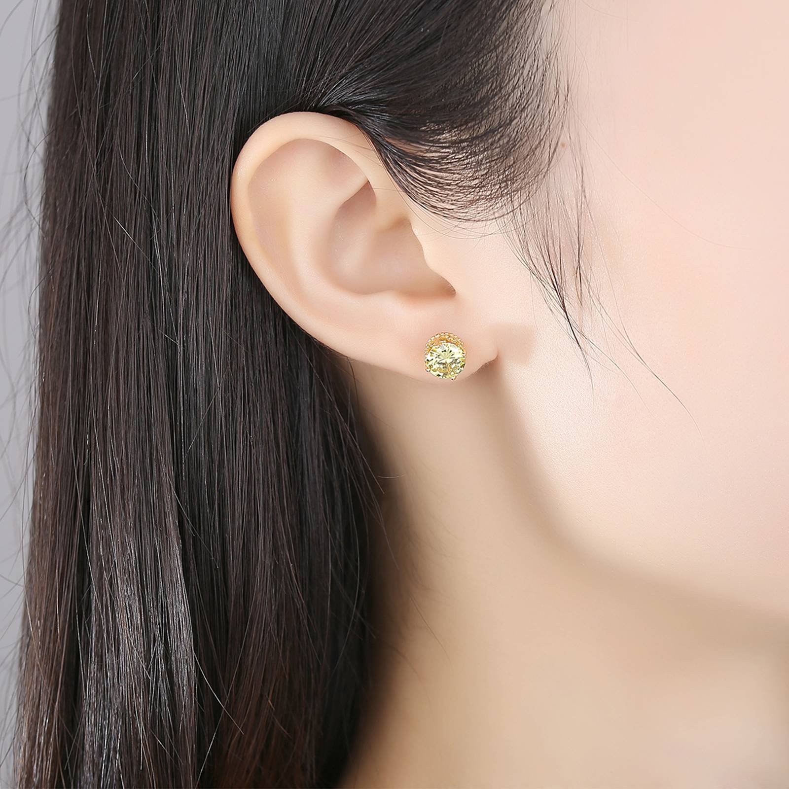 Cercei din argint rotunzi placati cu aur cu citrin cesini purtati