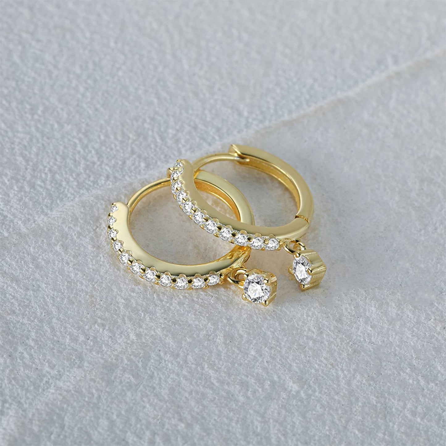 Cercei din argint placati cu aur eleganti lungi cu cristale zirconiu cesini cadou