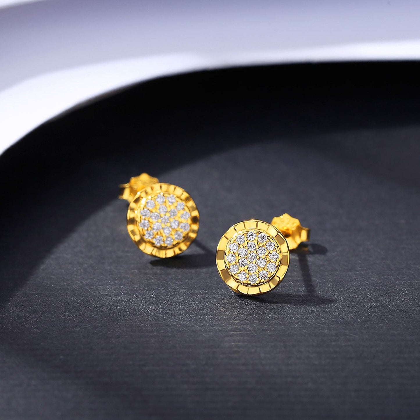 Cercei din argint placati cu aur rotunzi banut cu cristale zirconiu cesini cadou