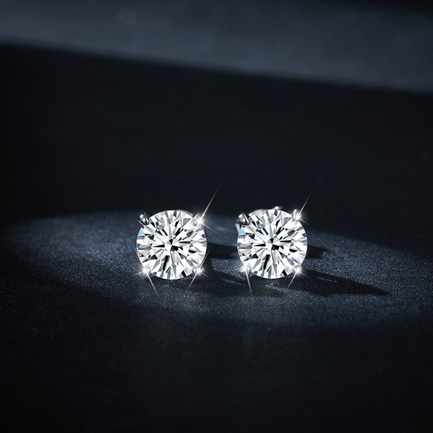 Cercei din argint rotunzi cu cristale zirconiu cesini cadou