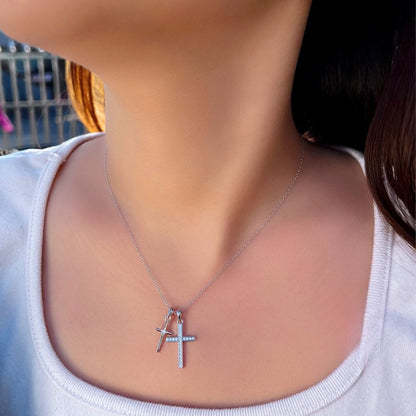 Colier din argint elegant cu cruciulite si cristale zirconiu cesini femei