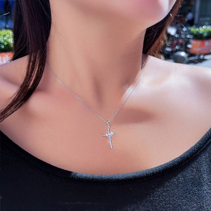 Colier din argint elegant cu cruce si cristale zirconiu cesini femei