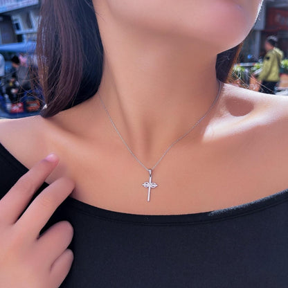 Colier din argint cu cruciulita si cristale zirconiu cesini femei