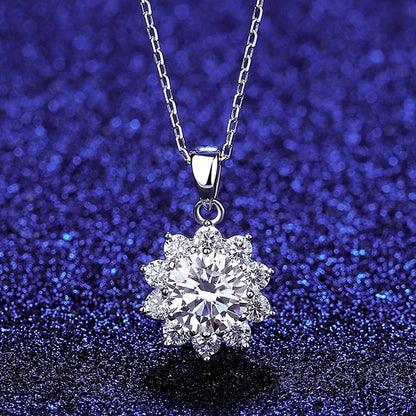 Colier din argint elegant floare cu moissanite cesini cadou