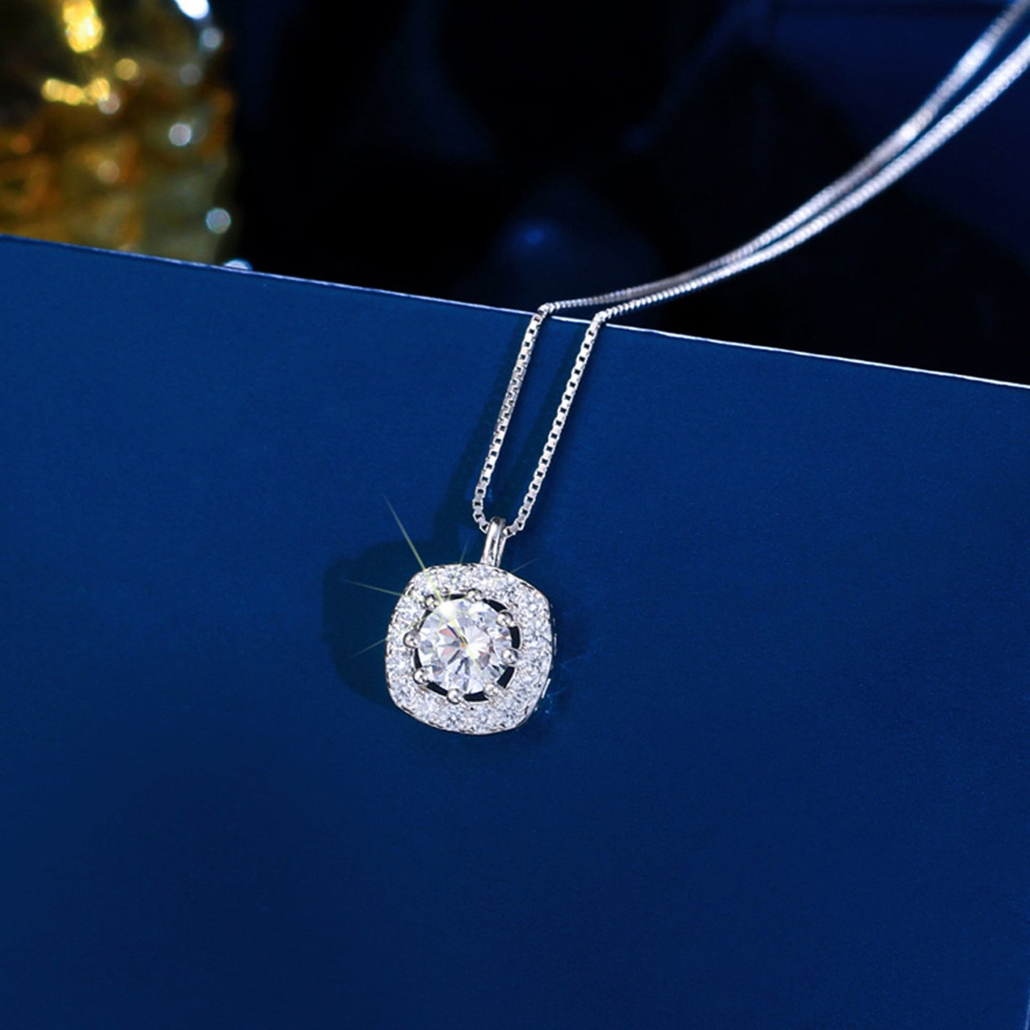 Colier din argint elegant patrat cu cristale zirconiu cesini cadou