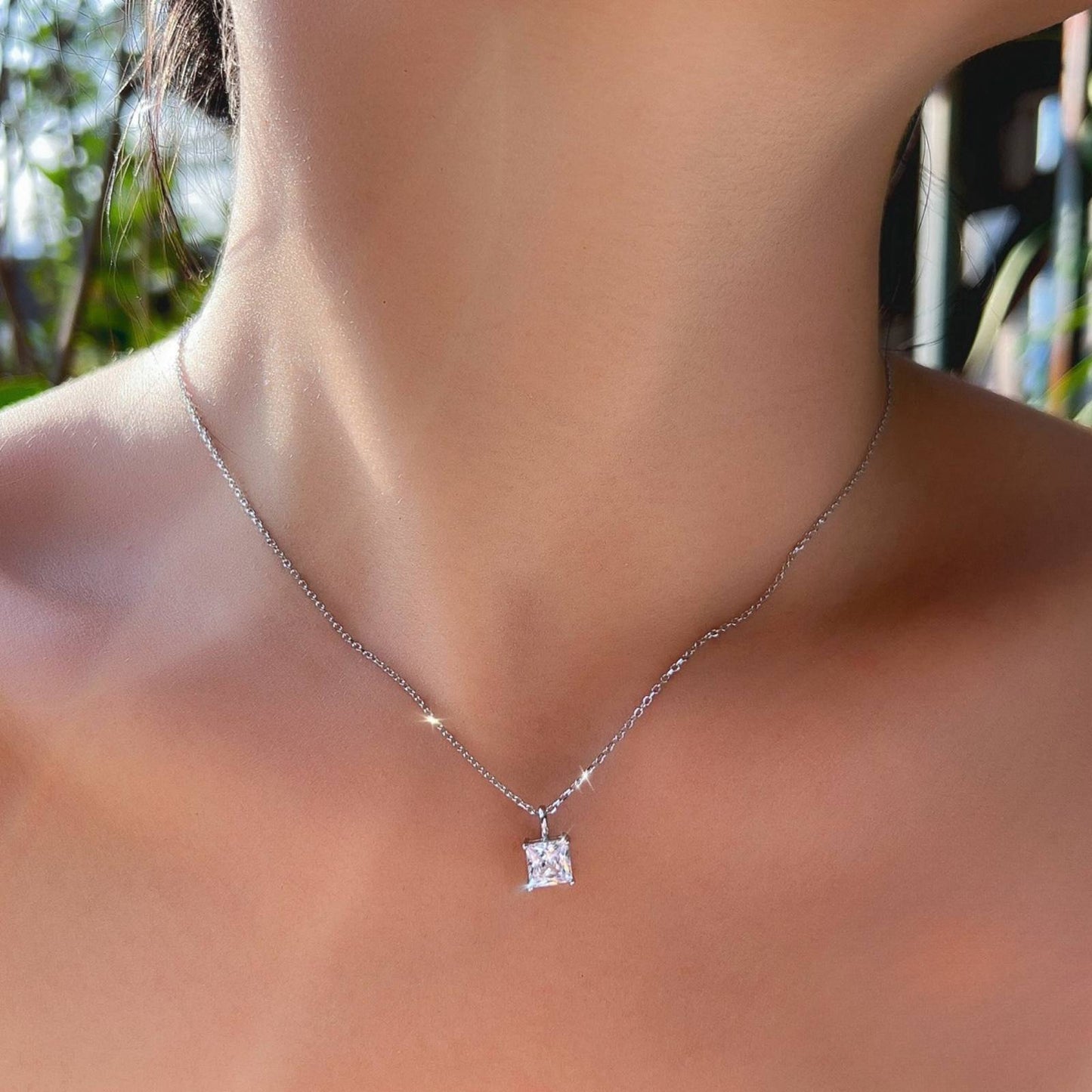 Colier din argint elegant patrat cu cristale zirconiu cesini femei