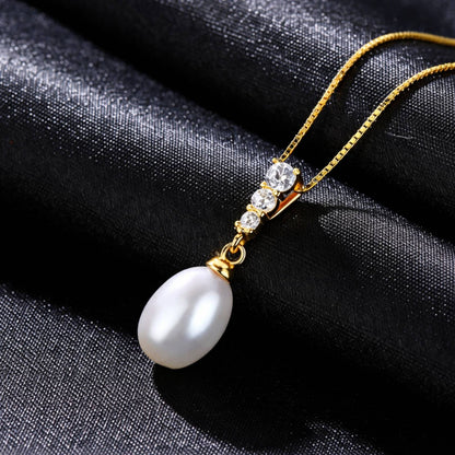 Colier din argint elegant placat cu aur cu perle naturale si cristale zirconiu cesini cadou