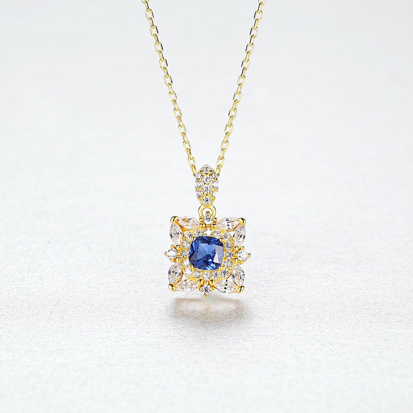 Colier din argint placat cu aur elegant cu safir albastru si cristale zirconiu cesini cadou