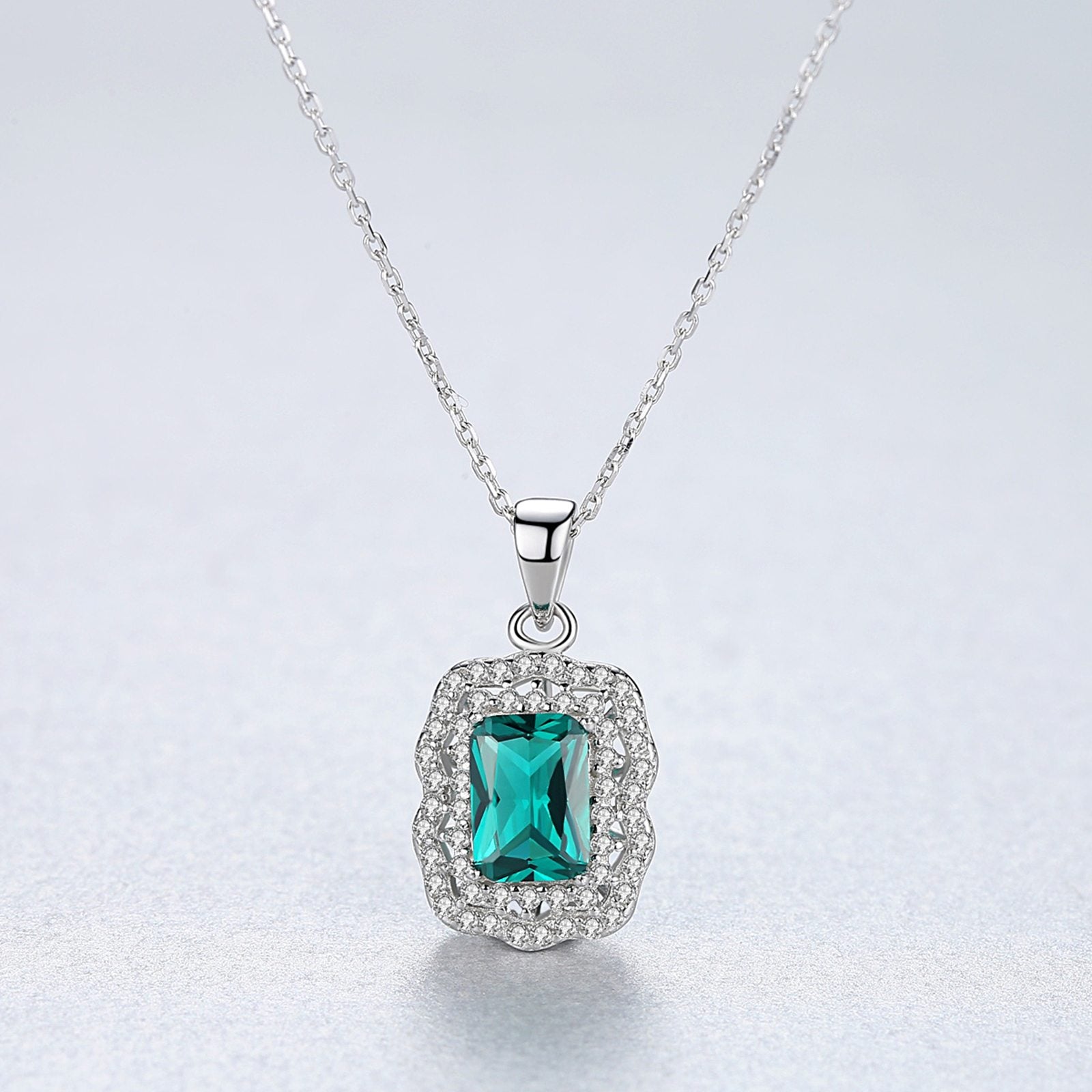 Colier din argint elegant rectangular cu smarald verde si cristale zirconiu cesini cadou
