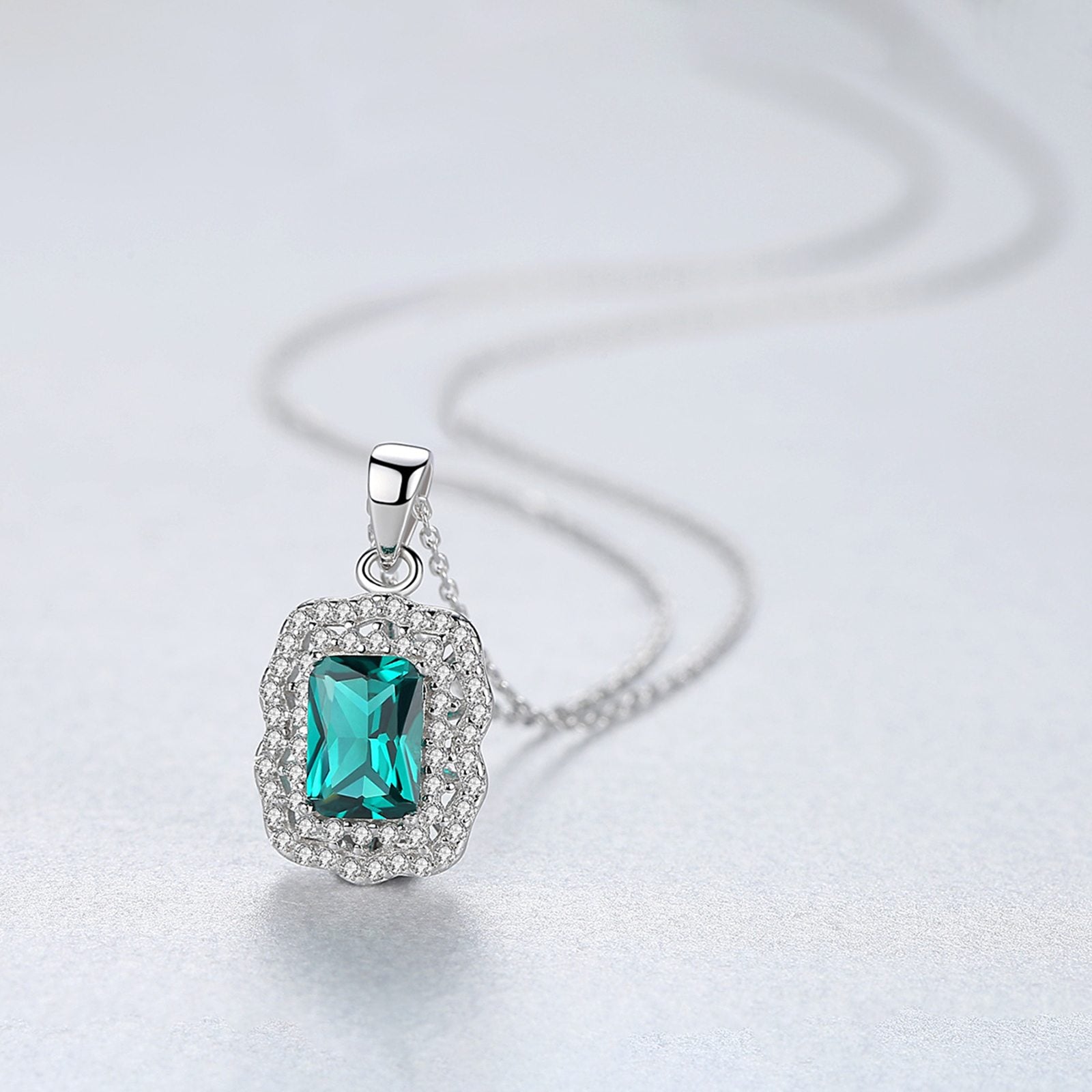 Colier din argint elegant rectangular cu smarald verde si cristale zirconiu cesini femei