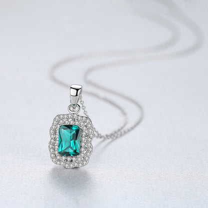 Colier din argint elegant rectangular cu smarald verde si cristale zirconiu cesini femei