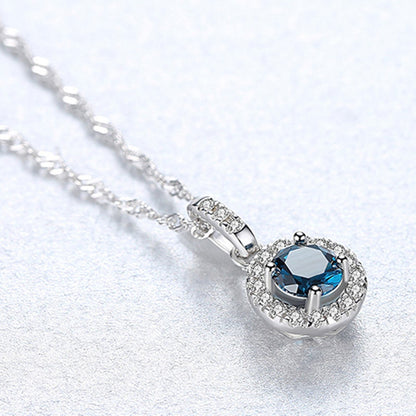 Colier din argint elegant rotund cu safir albastru si cristale zirconiu cesini cadou
