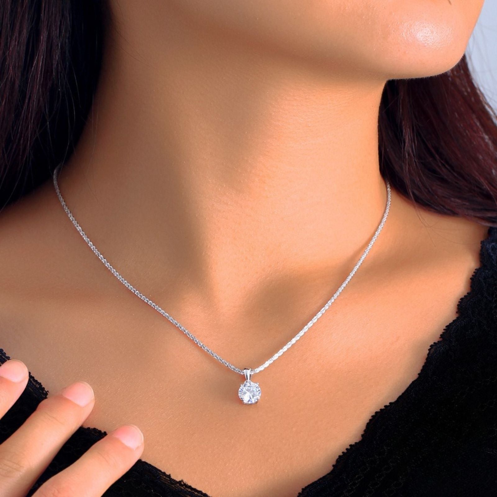 Colier din argint elegant rotund cu cristale zirconiu cesini femei