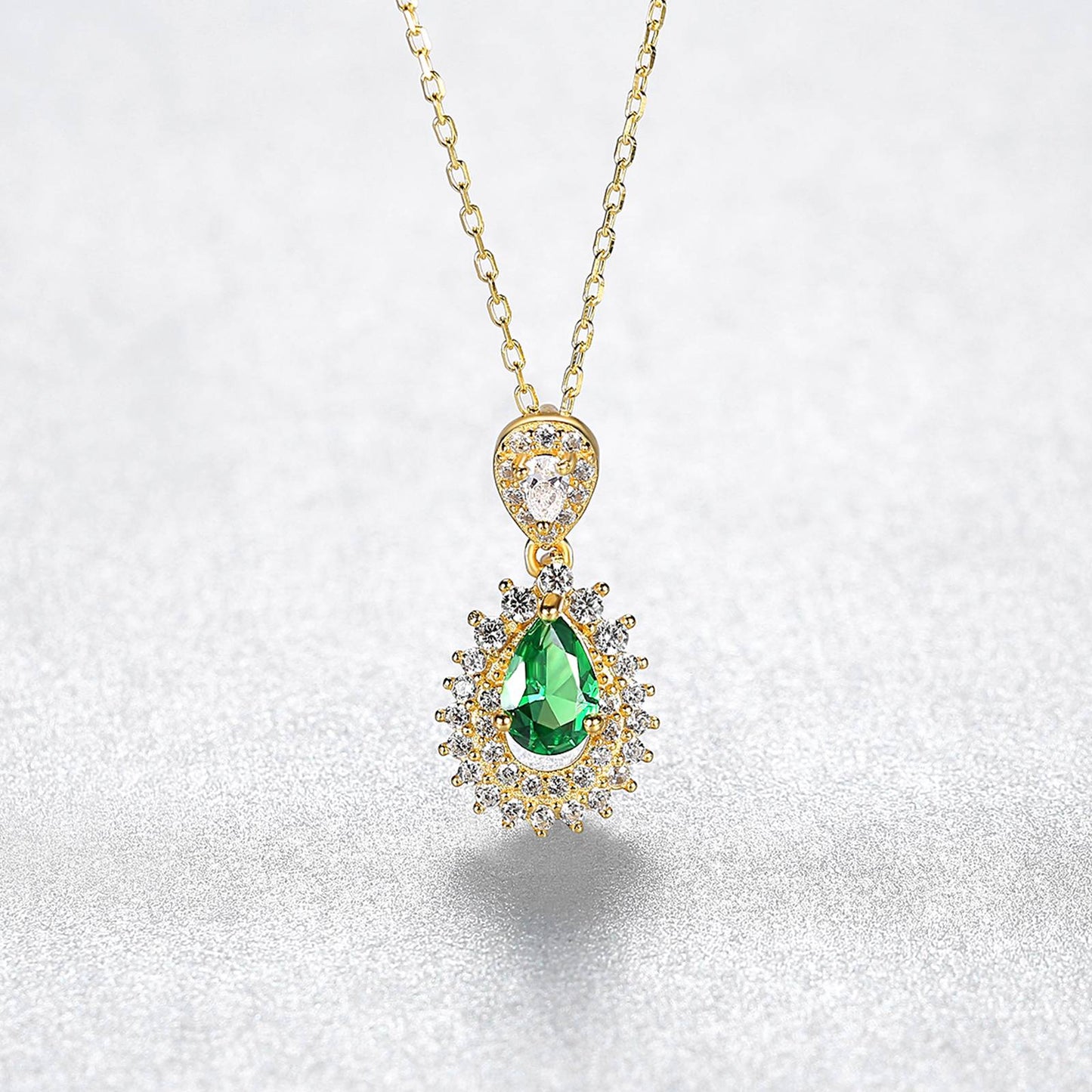 Colier din argint elegant cu smarald verde si cristale zirconiu placat cu aur cesini cadou