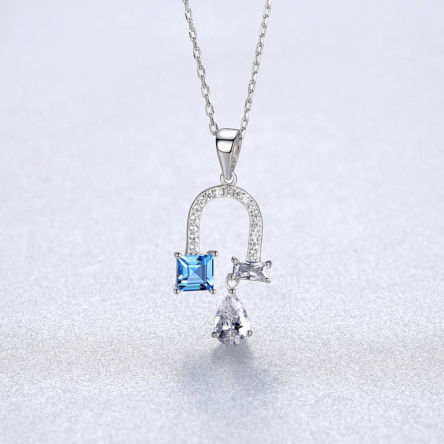 Colier din argint elegant cu topaz albastru si cristale zirconiu cesini cadou