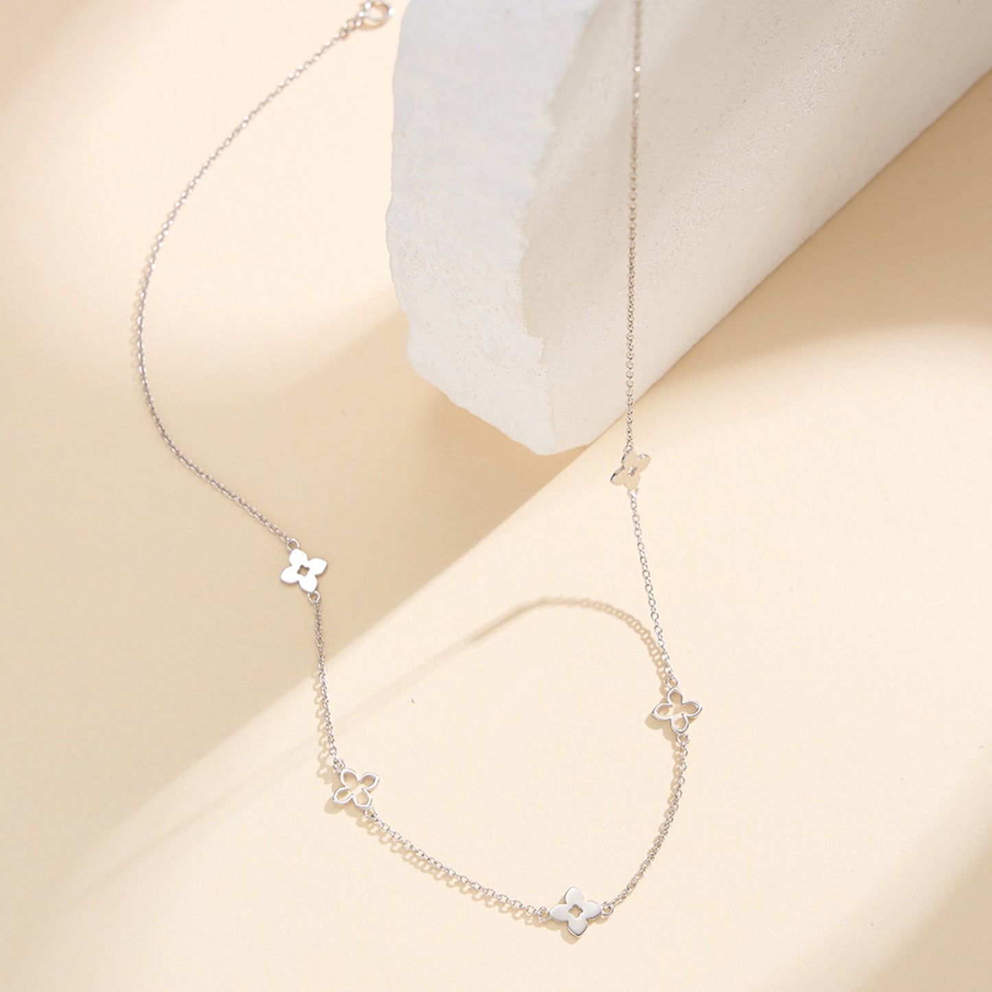 Colier din argint simplu fara pietre elegant trifoi clover cesini cadou