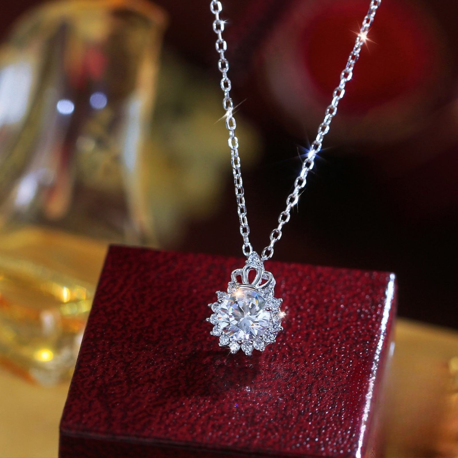 Colier din argint elegant floare cu cristale zirconiu cesini cadou