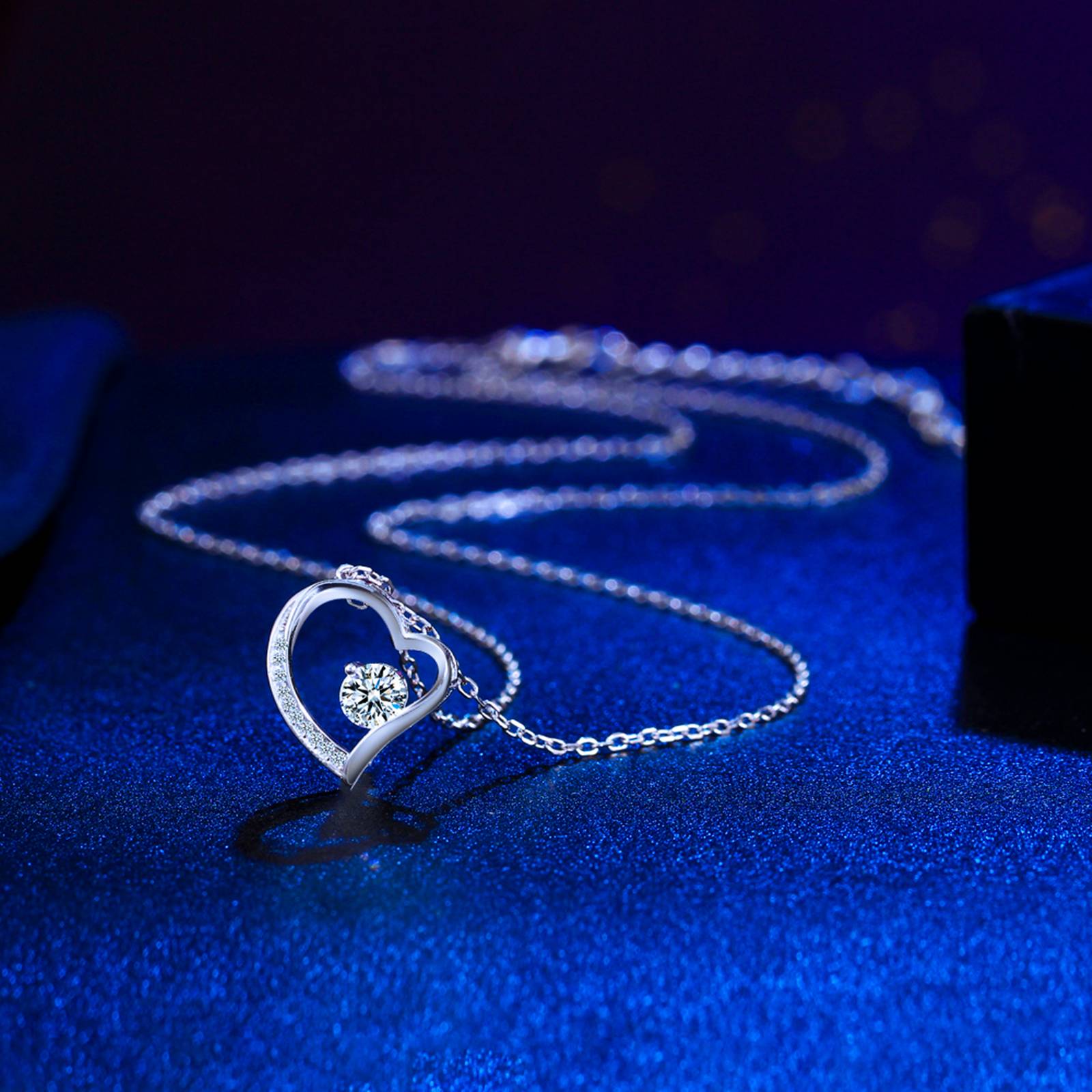Colier din argint elegant inima cu cristale zirconiu cesini cadou