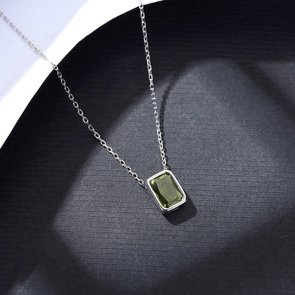 Colier din argint elegant rectangular cu smarald verde cesini cadou