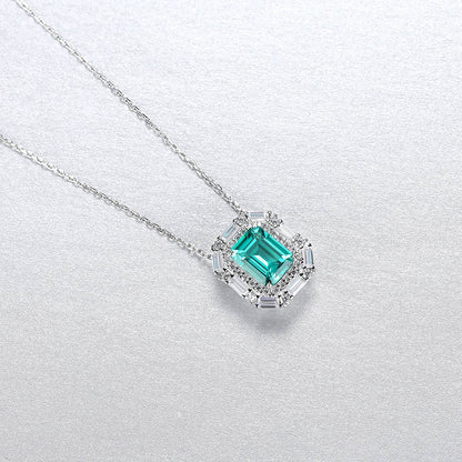 Colier din argint elegant rectangular cu smarald verde si cristale zirconiu cesini cadou