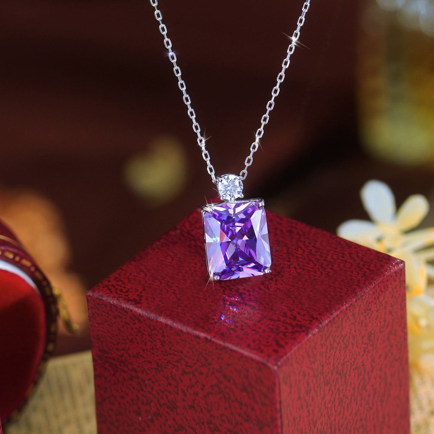Colier din argint rectangular cu topaz albastru si zirconiu cesini cadou