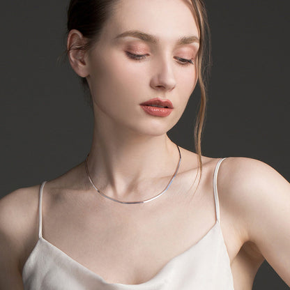 Lantisor din argint elegant snake fara pietre simplu cesini purtat