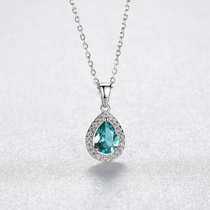Colier lantisor din argint elegant lacrima cu smarald verde si cristale zirconiu cesini cadou