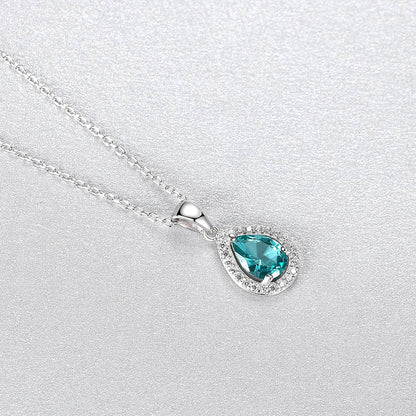 Colier lantisor din argint elegant lacrima cu smarald verde si cristale zirconiu cesini femei