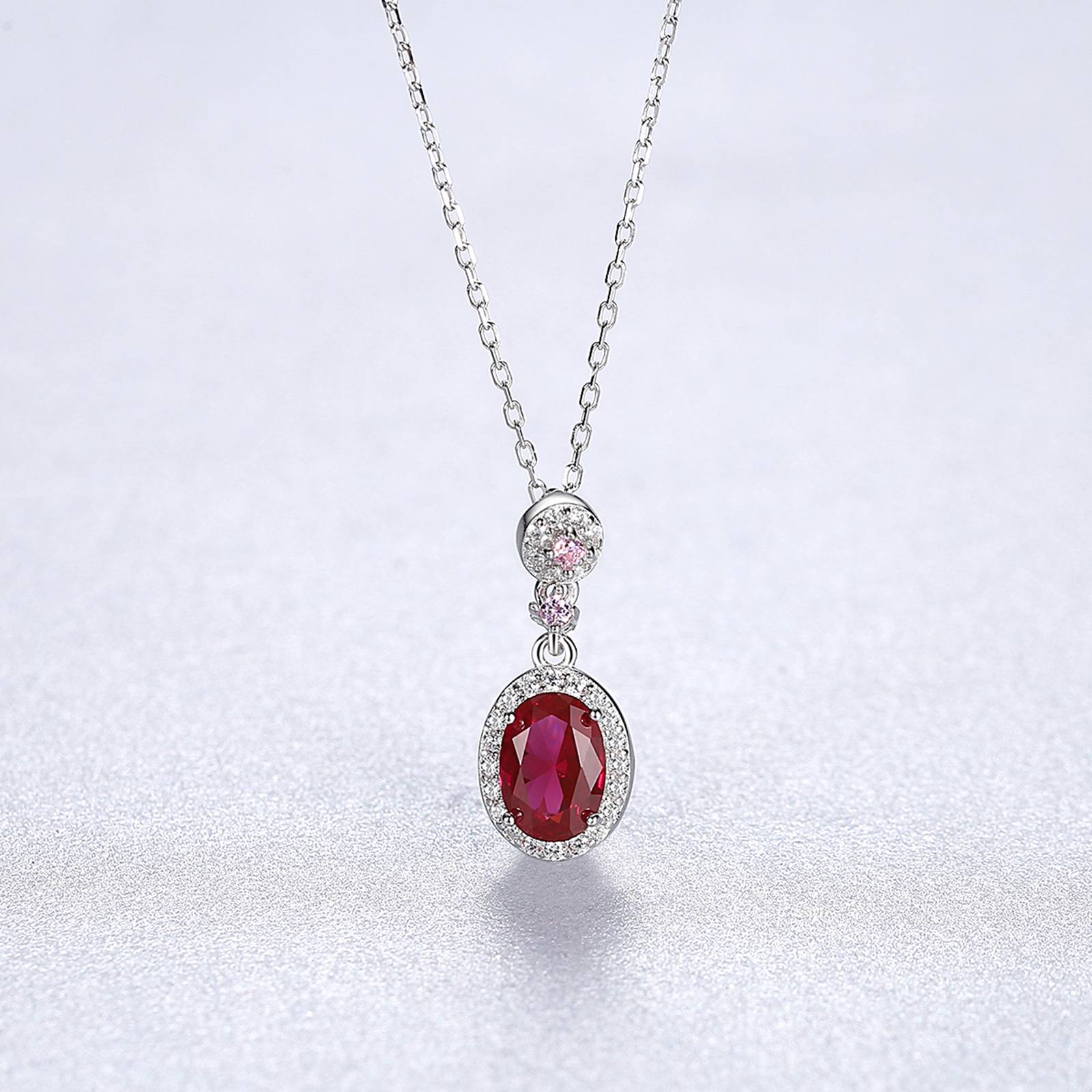 Colier lantisor din argint elegant oval cu rubin rosu si cristale zirconiu cesini femei