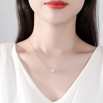 Colier lantisor din argint inima cu cristale zirconiu cesini purtat