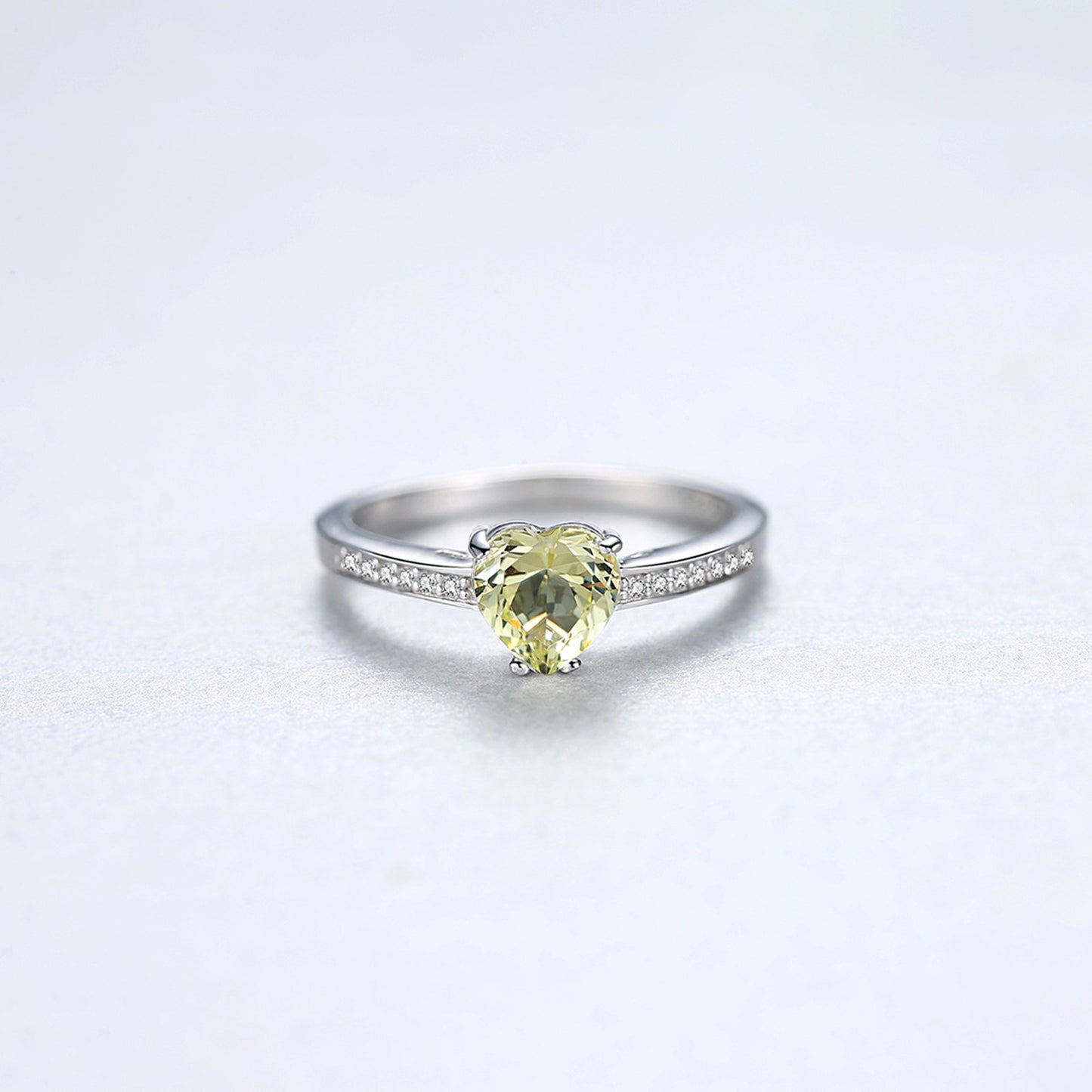 Inel din argint elegant inima cu citrin si cristale zirconiu cesini cadou