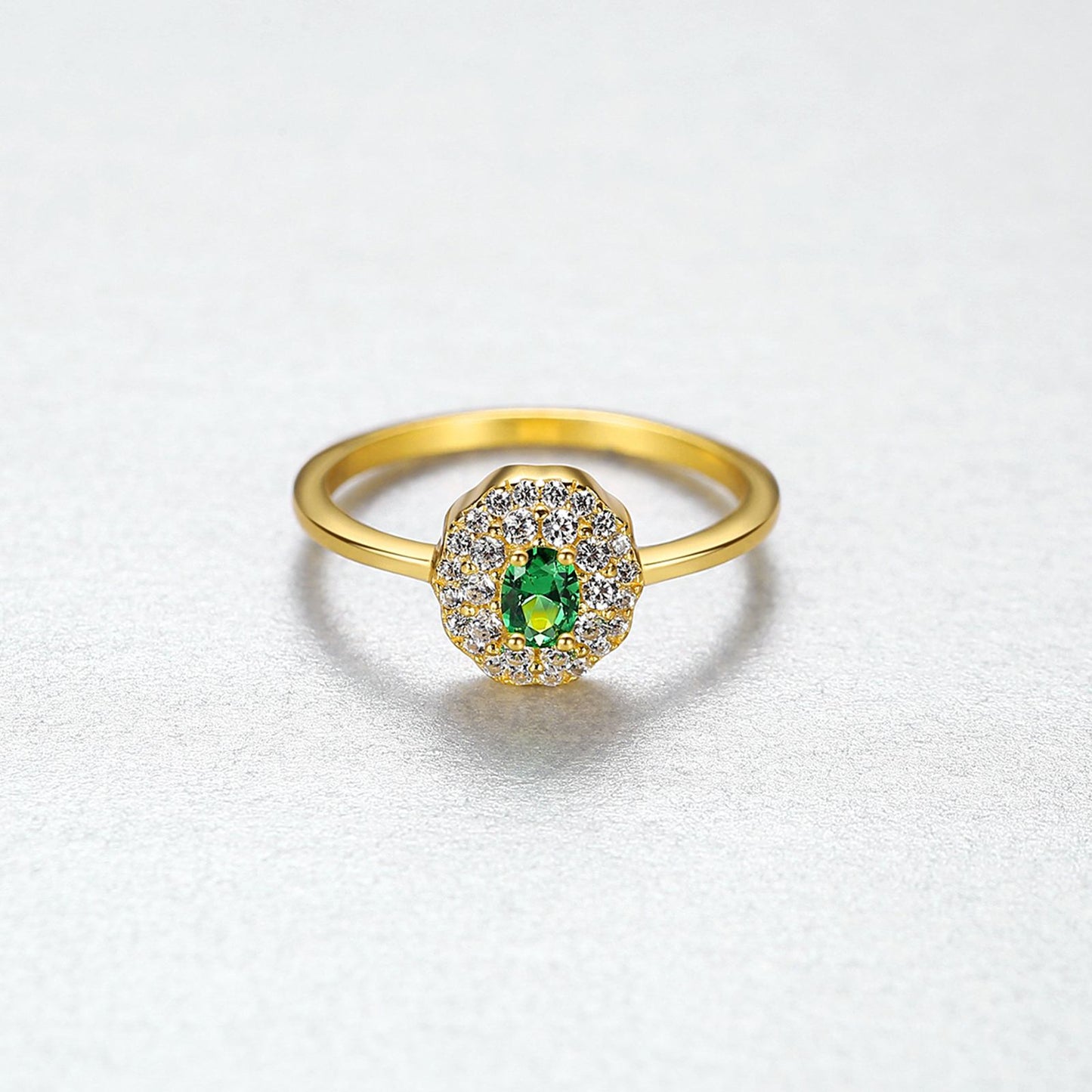 Inel din argint elegant placat cu aur cu smarald verde si cristale zirconiu cesini cadou