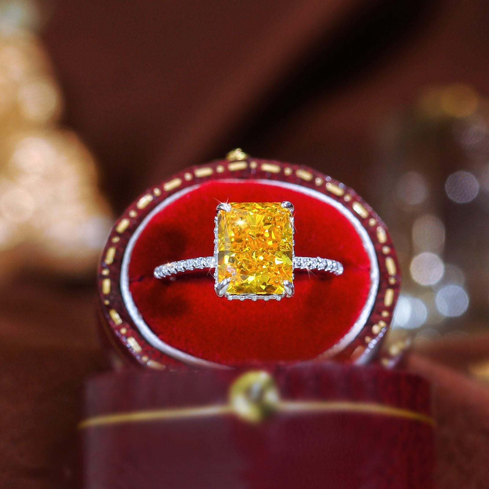 Inel din argint elegant rectangular cu citrin si cristale zirconiu cesini cadou